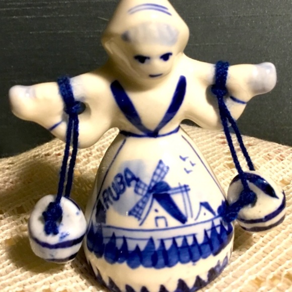 🇳🇱VINTAGE Hand-Painted CERAMIC POTTERY DUTCH WATER GIRL BLUE & WHITE - Picture 2 of 6